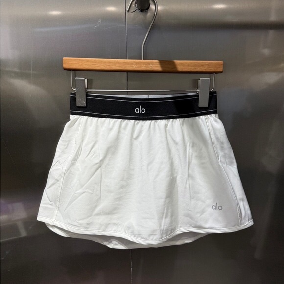 ALO Yoga Dresses & Skirts - ALO Yoga White Skirt
